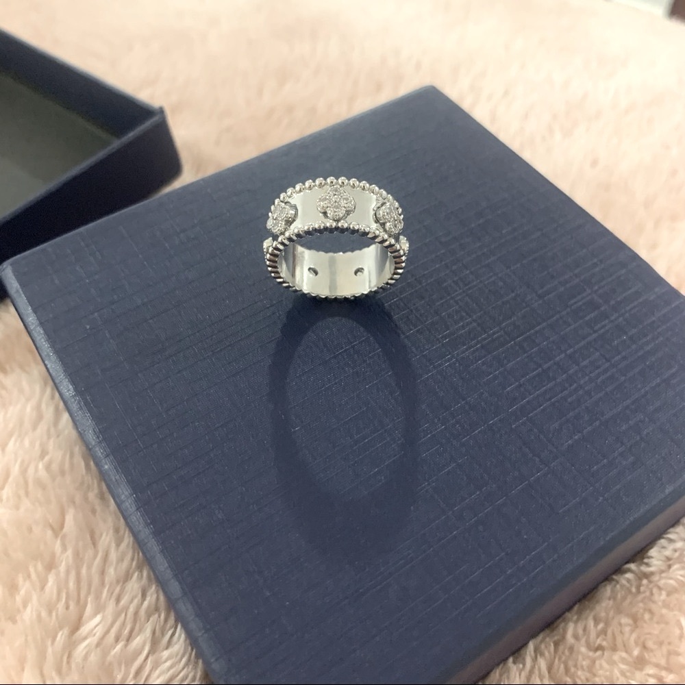 Clover Ring - image 3